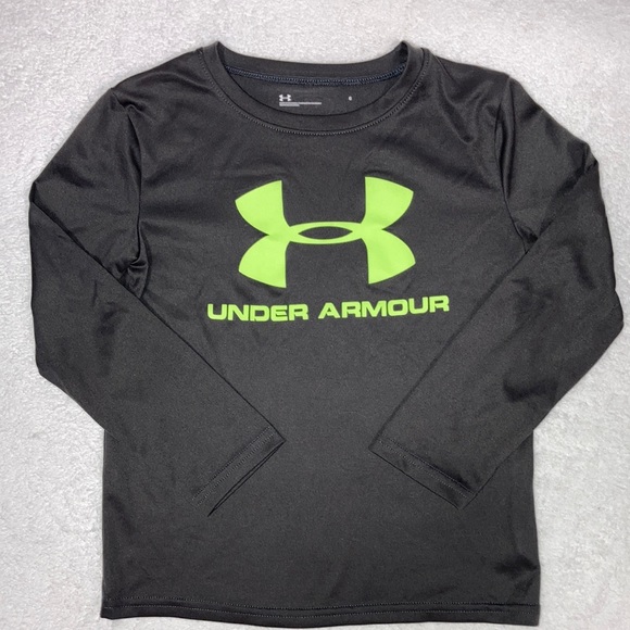 underarmour Other - Underarmour long sleeve grey polyester boys size. 6